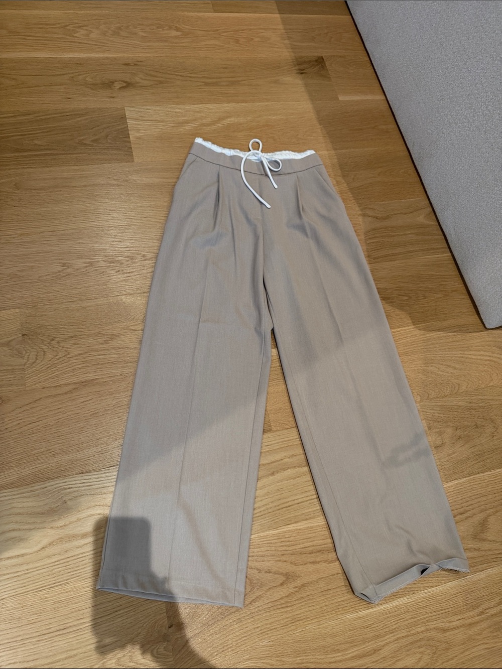 Zara Wide-Leg Drawstring Chinos in Light Taupe with White Waist Tie